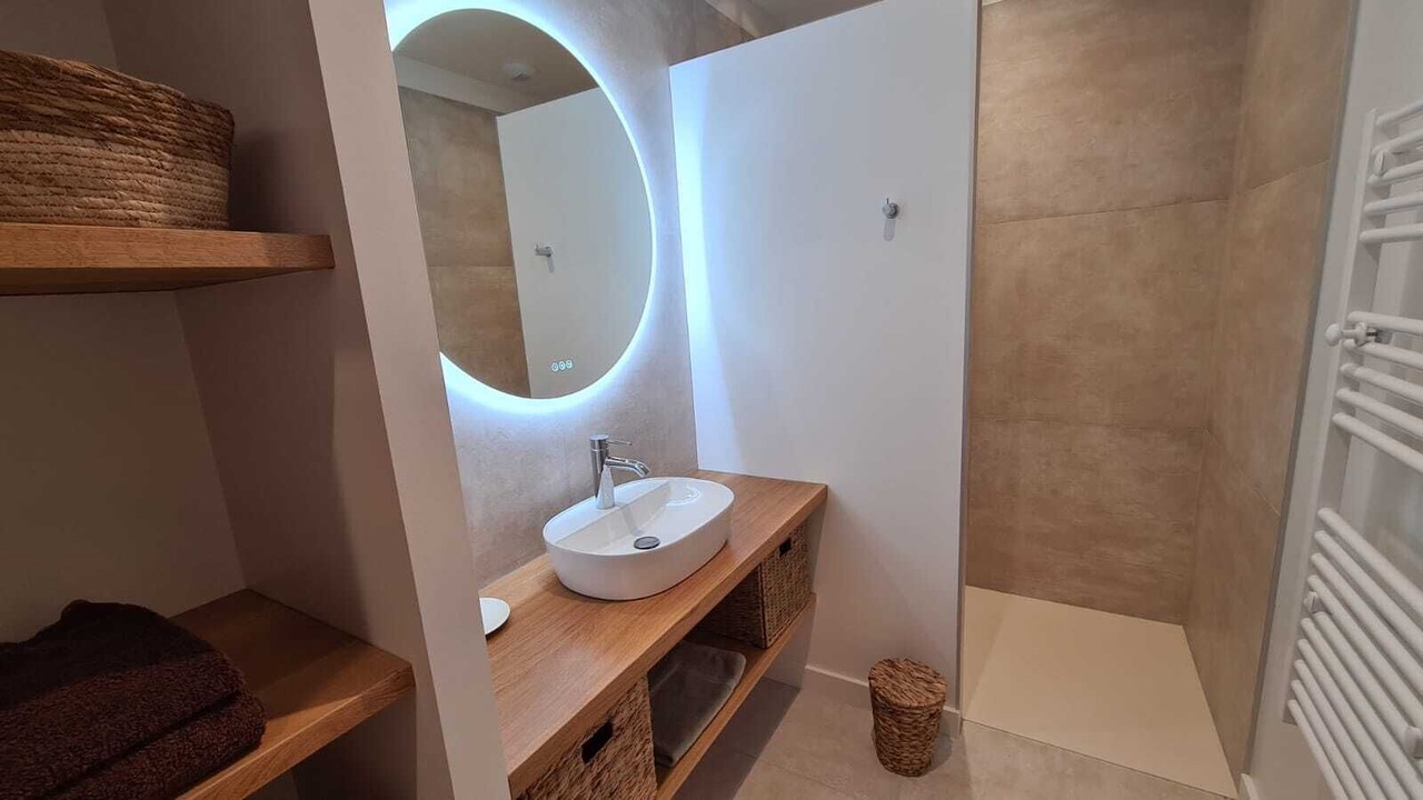 Photo of Bathroom in La Flotte