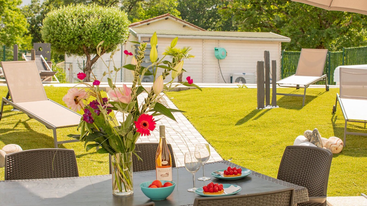 Photo of Outdoor in Ambrus