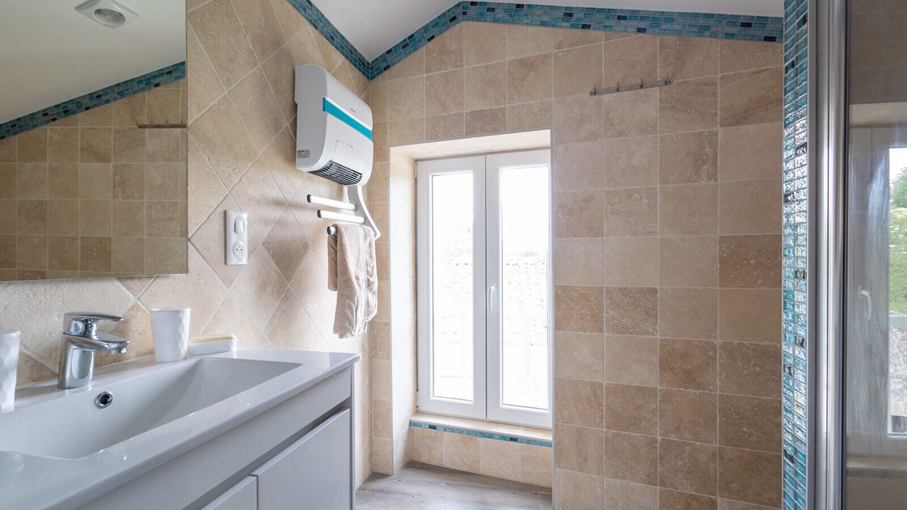 Photo of Bathroom in Ambrus