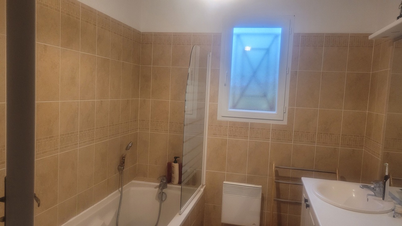 Photo of Bathroom in Saint-Martin-de-Riberac