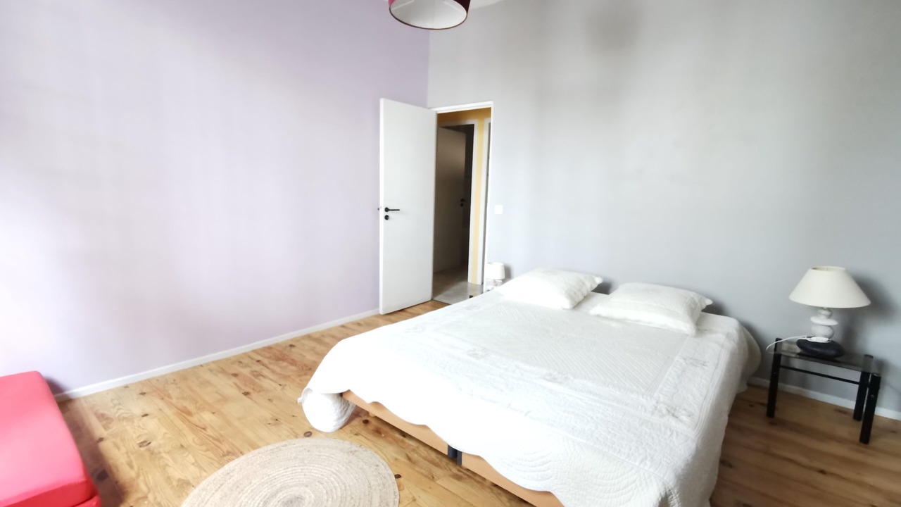 Photo of Bedroom in Lormont