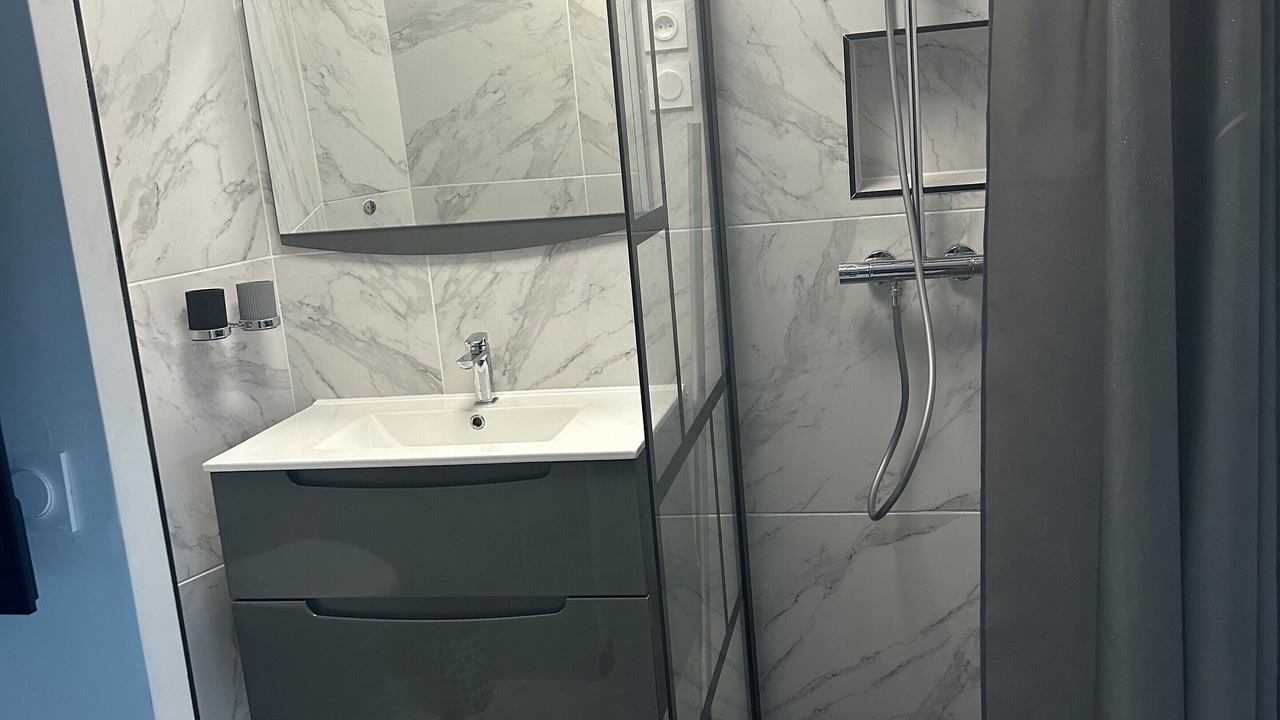 Photo of Bathroom in Saint-Loubes