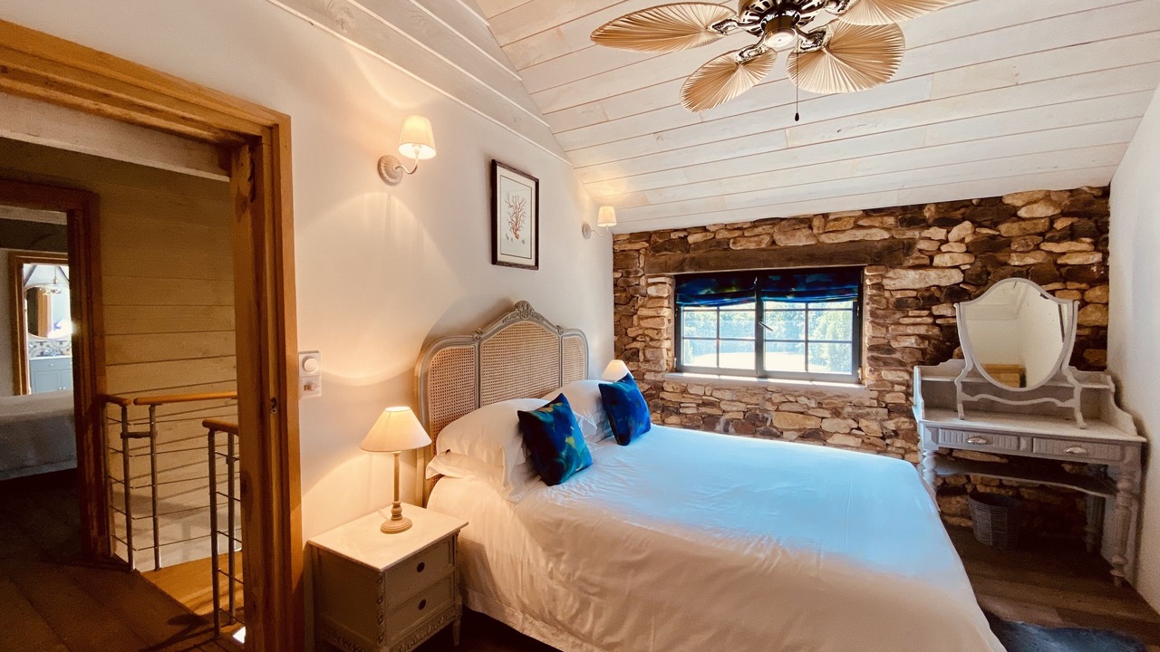 Photo of Bedroom in Sauveterre-la-Lemance