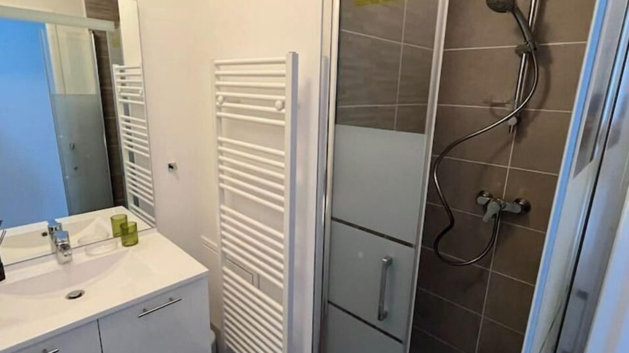 Photo of Bathroom in Le Haillan