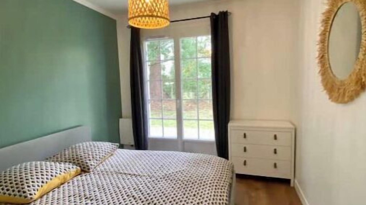 Photo of Bedroom in Le Pian-Medoc