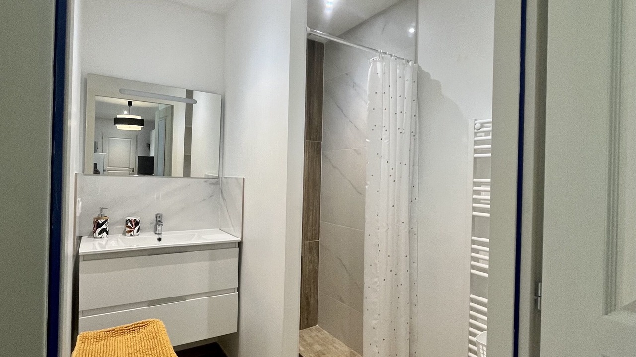Photo of Bathroom in Boyardville