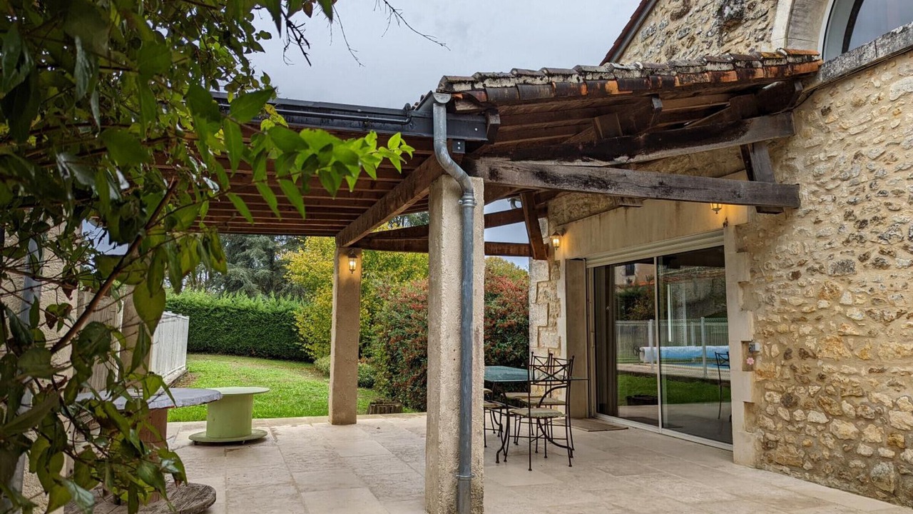 Photo of Outdoor in Charras