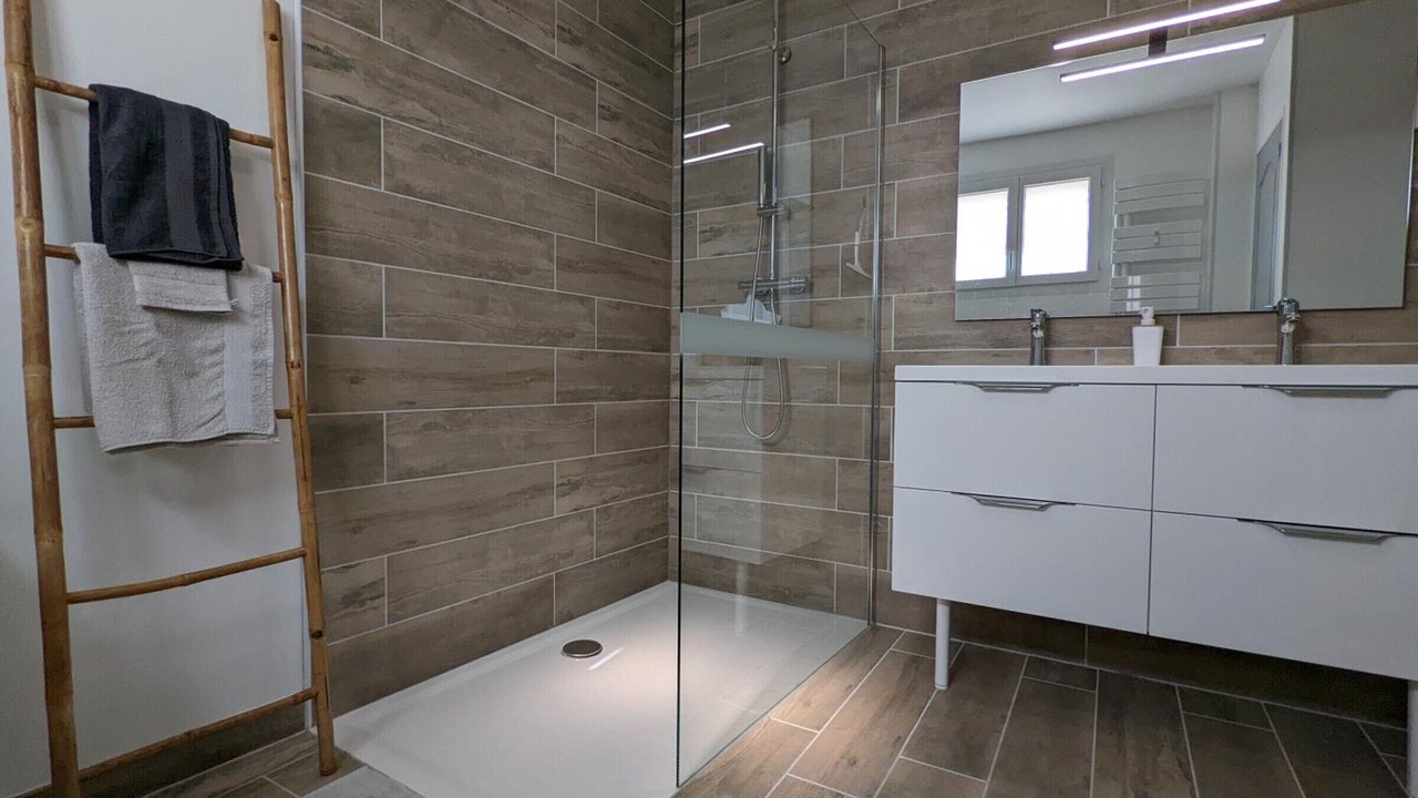 Photo of Bathroom in Puyreaux