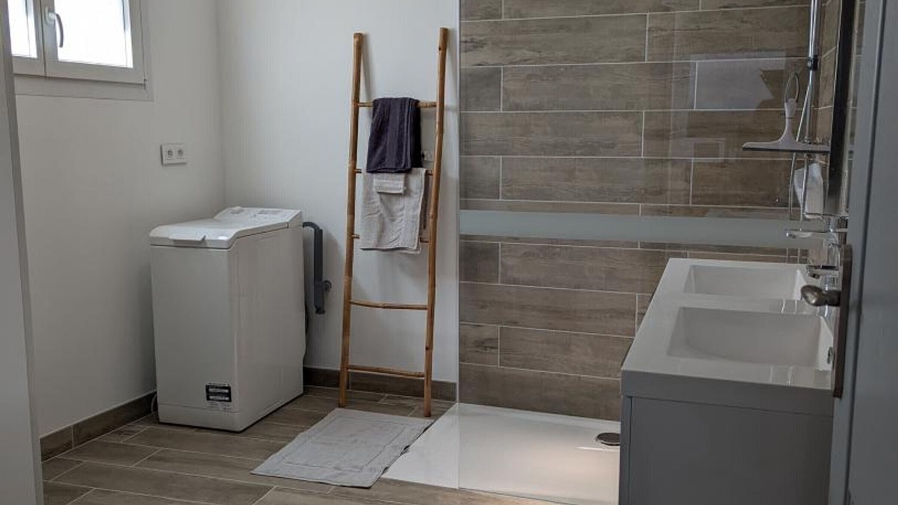 Photo of Bathroom in Puyreaux