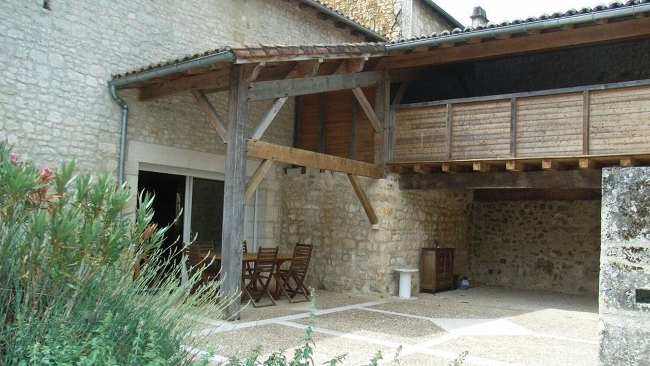 Photo of Outdoor in Charras