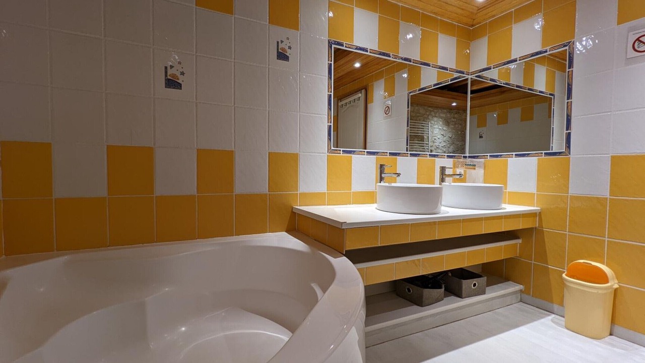 Photo of Bathroom in Charras