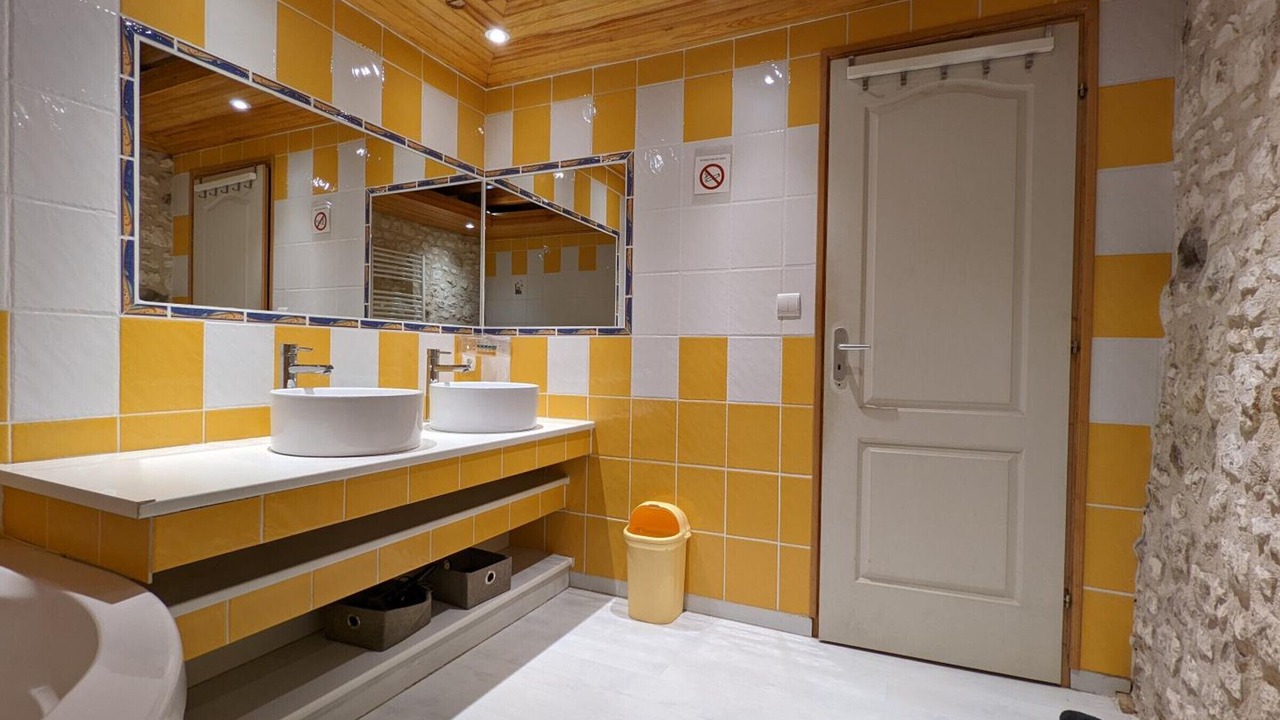 Photo of Bathroom in Charras