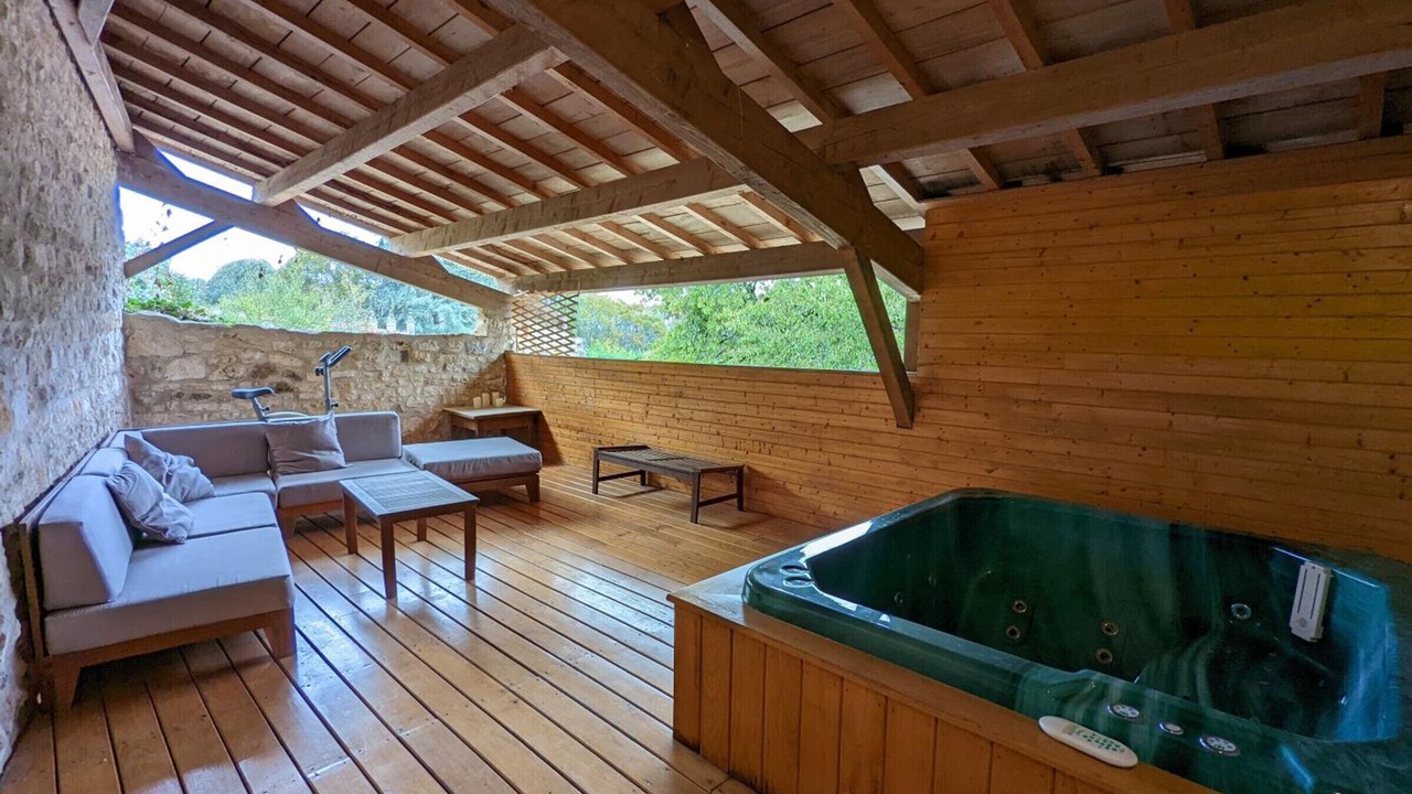 Photo of Outdoor in Charras