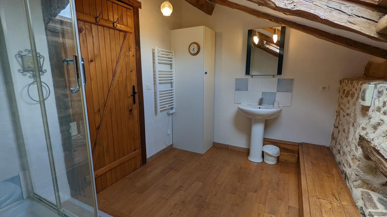 Photo of Bathroom in Massignac