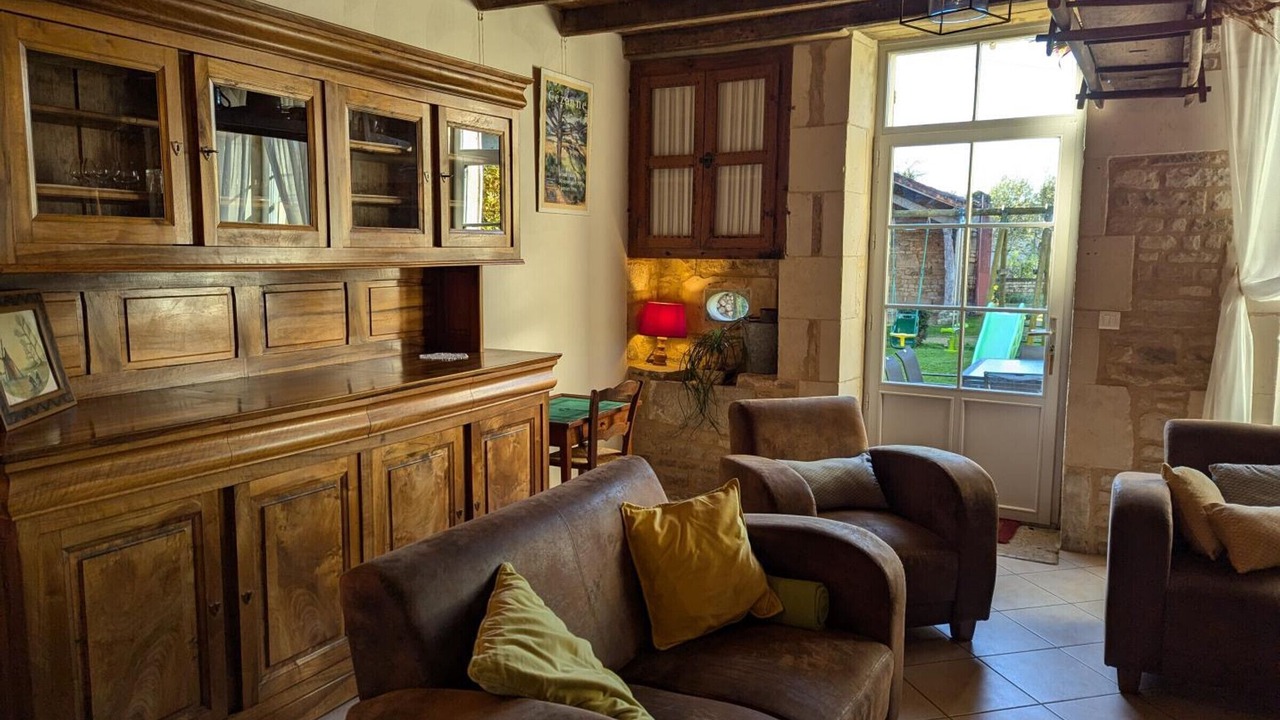 Photo of Livingroom in Villefagnan