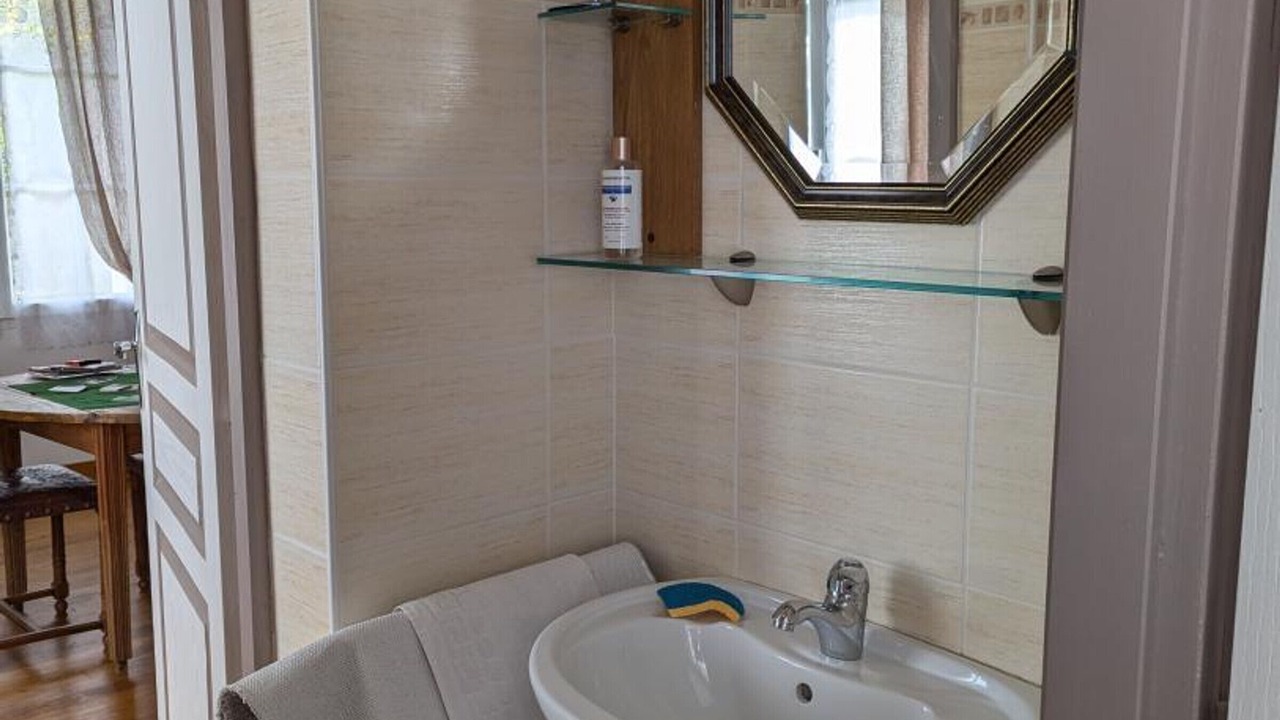 Photo of Bathroom in Saint-Angeau