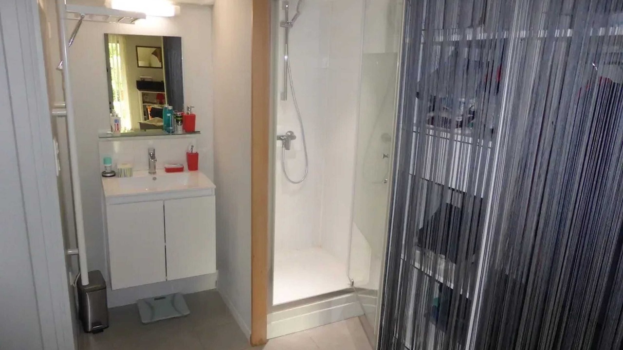 Photo of Bathroom in Latresne