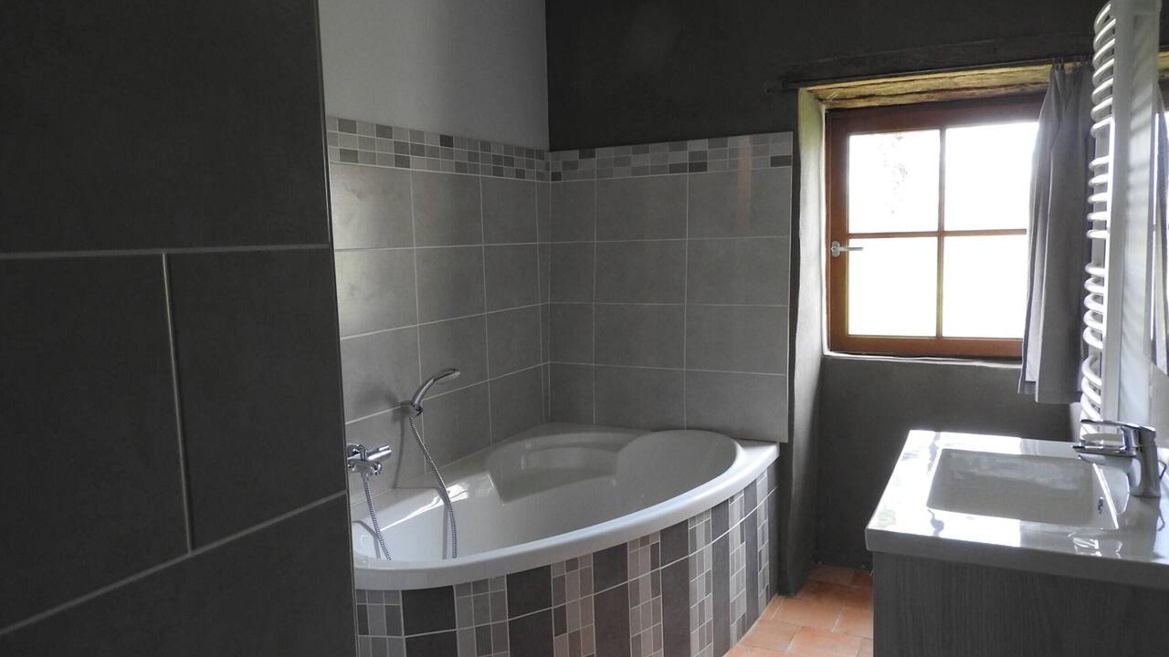 Photo of Bathroom in Nueil-les-Aubiers