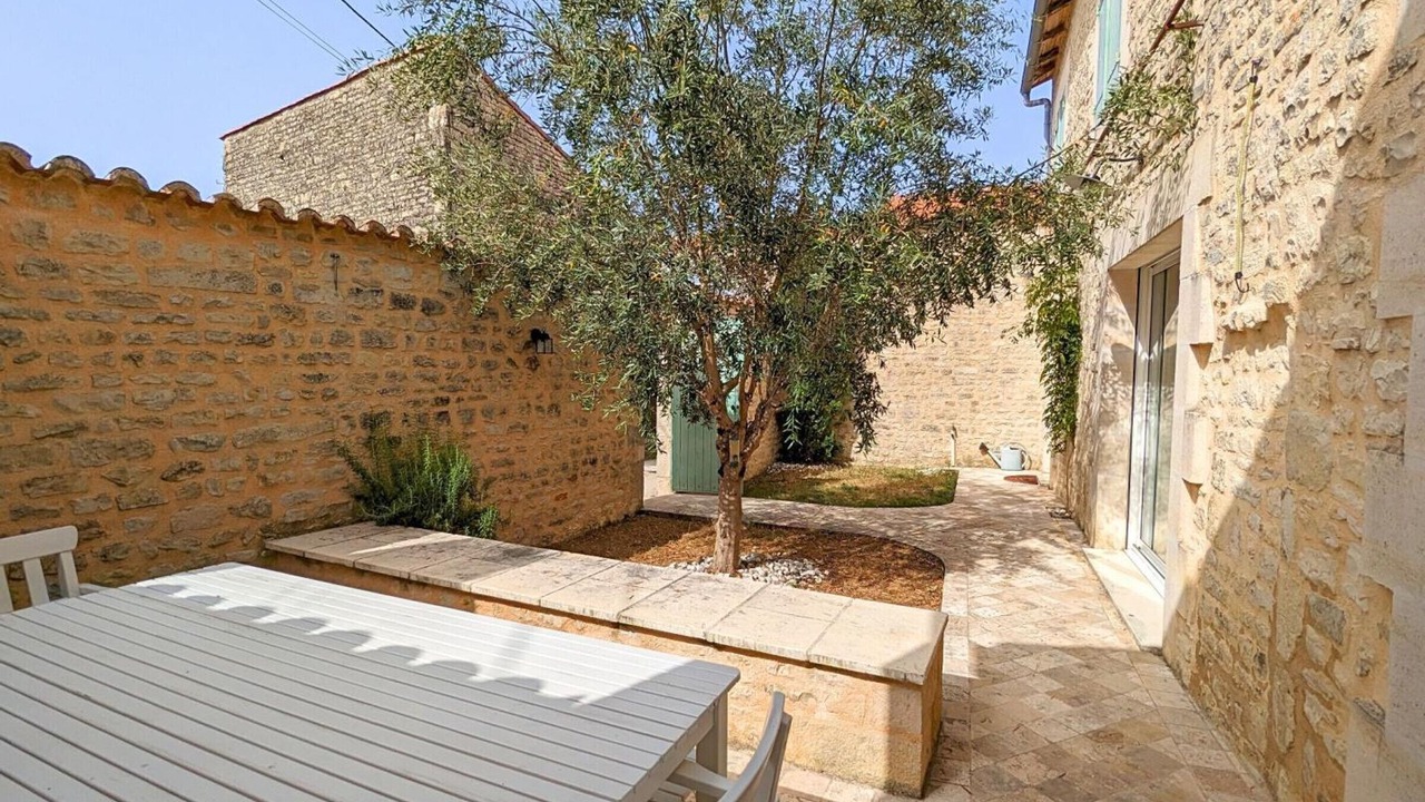 Photo of Outdoor in Coulonges