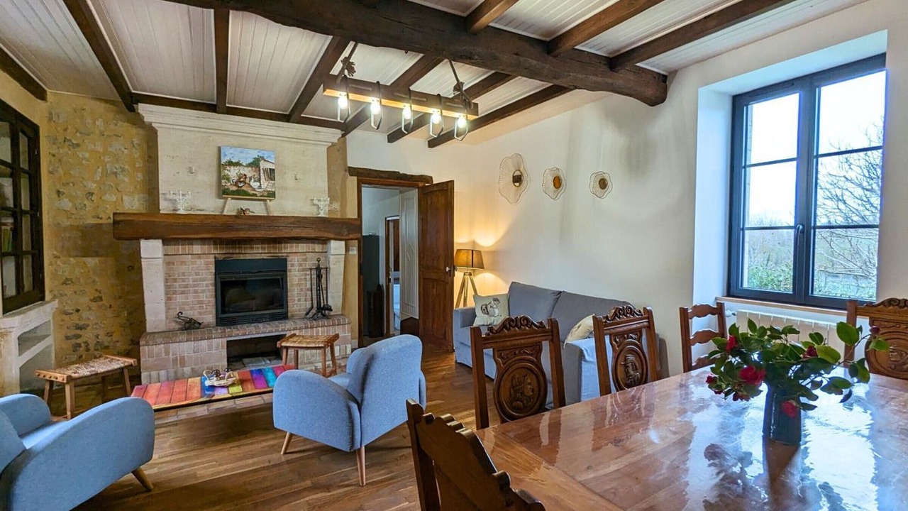 Photo of Livingroom in Val-des-Vignes