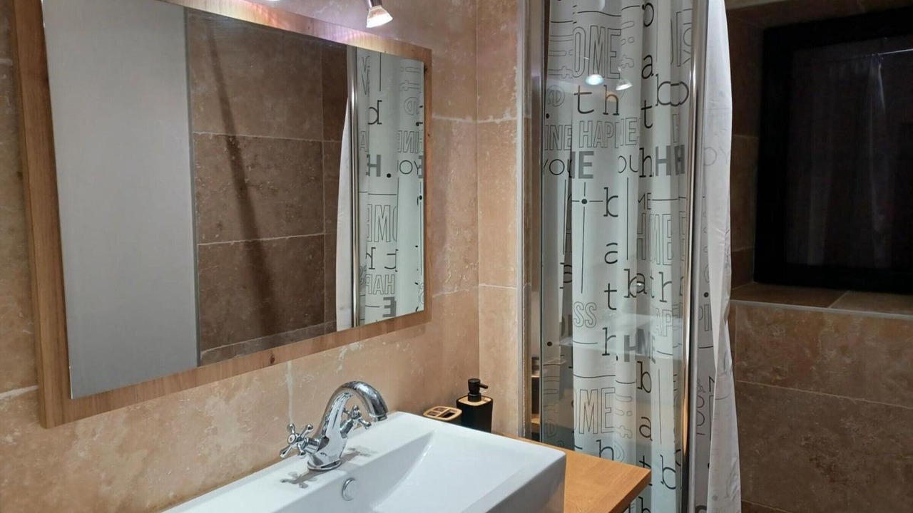 Photo of Bathroom in Val-des-Vignes