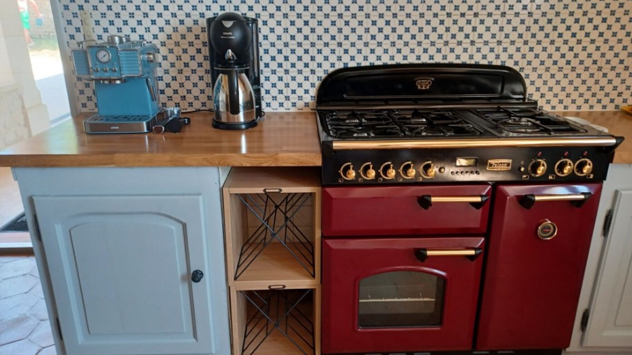 Photo of Kitchen in Val-des-Vignes