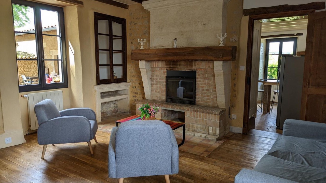 Photo of Livingroom in Val-des-Vignes