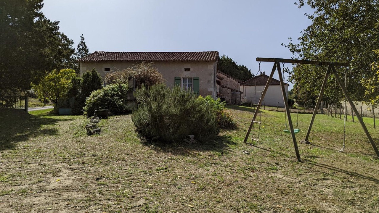 Photo of Outdoor in Bellon