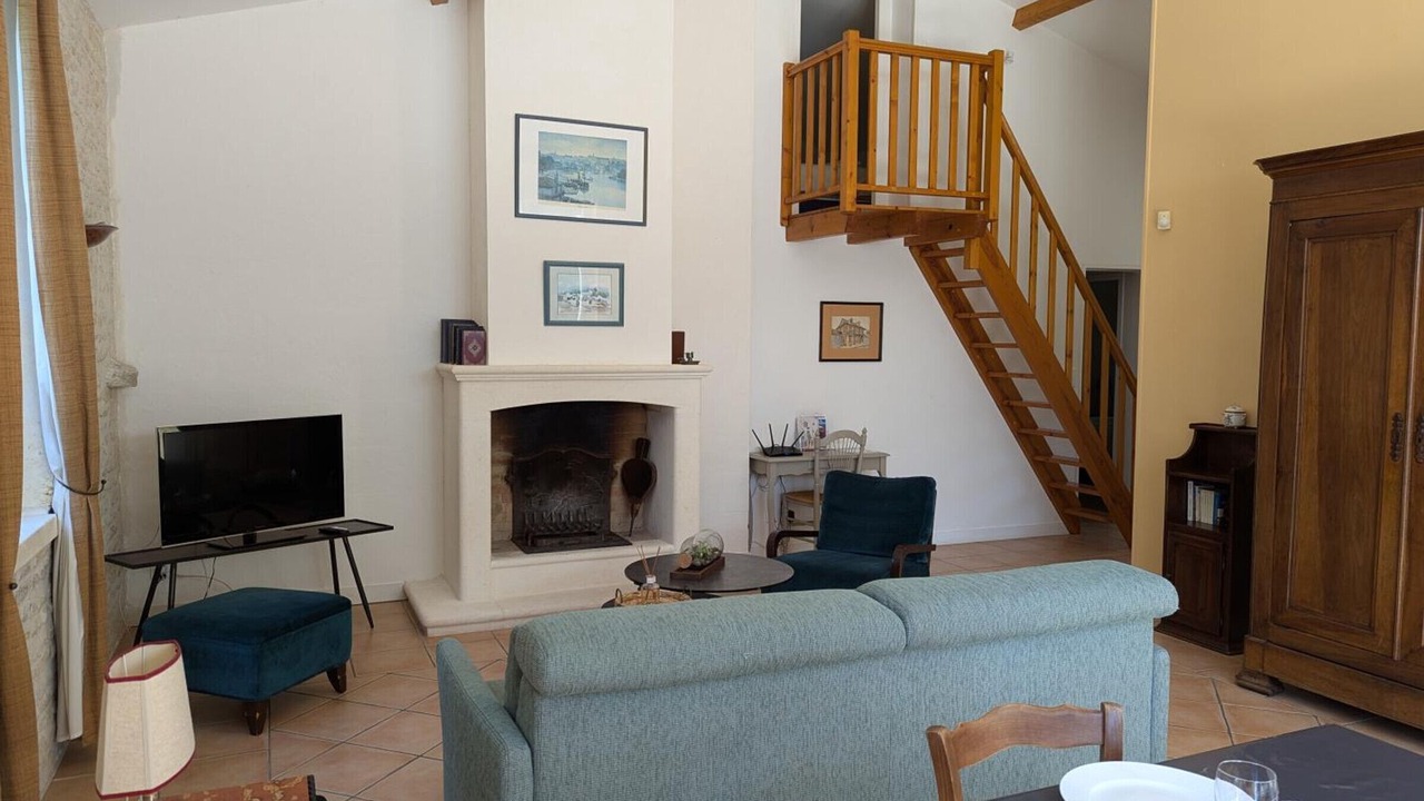 Photo of Livingroom in Saint-Cybardeaux