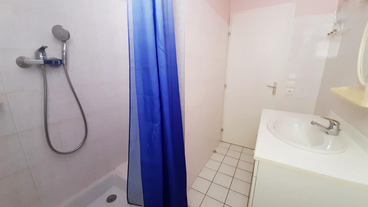 Photo of Bathroom in Champniers