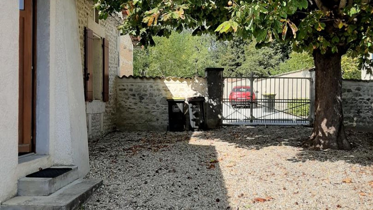 Photo of Outdoor in Champniers
