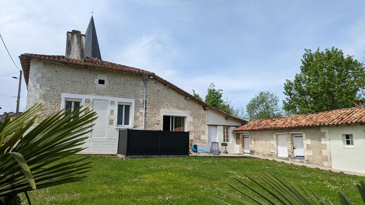 Photo of Outdoor in Montboyer