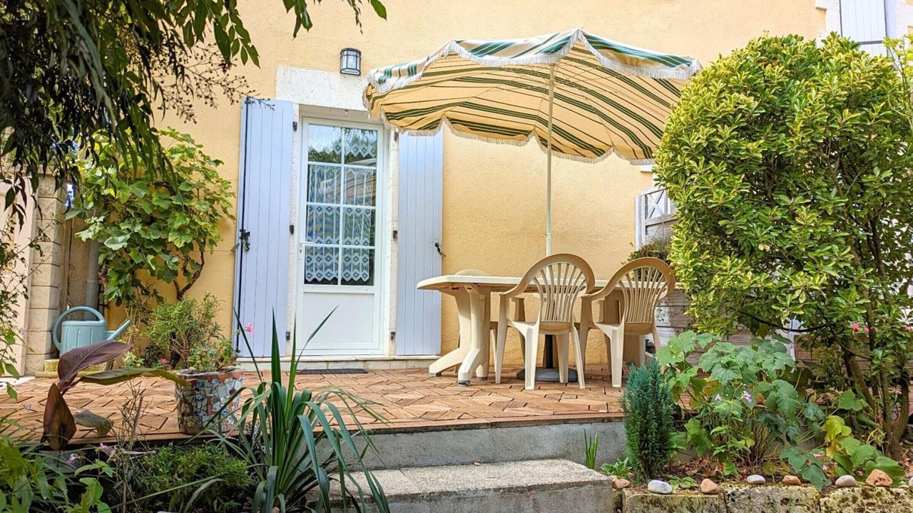 Photo of Outdoor in Saint-Genis-d'Hiersac