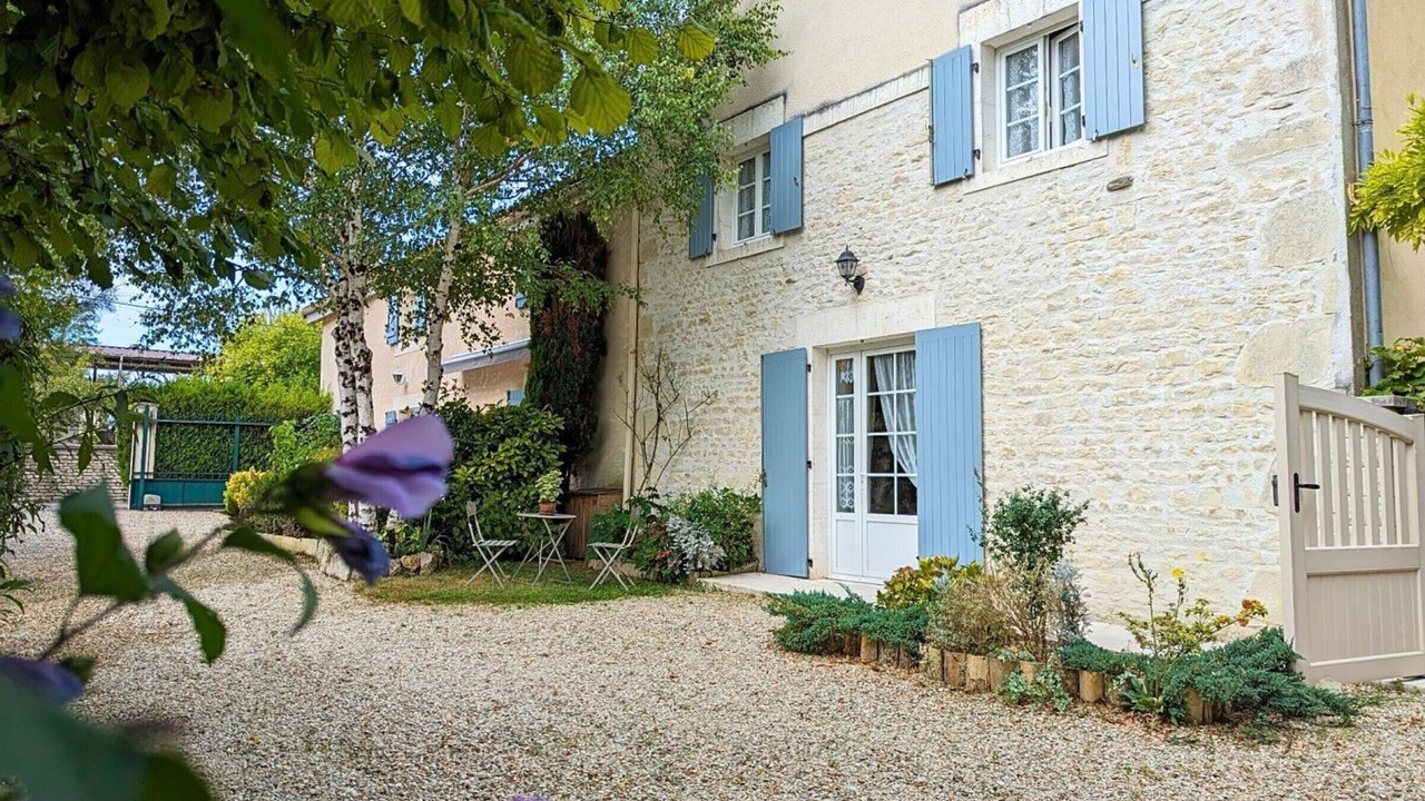 Photo of Outdoor in Saint-Genis-d'Hiersac