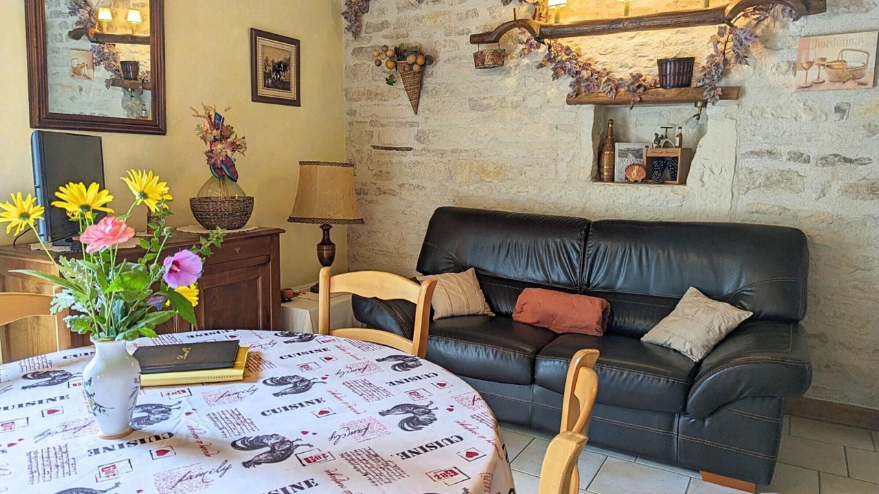 Photo of Livingroom in Saint-Genis-d'Hiersac