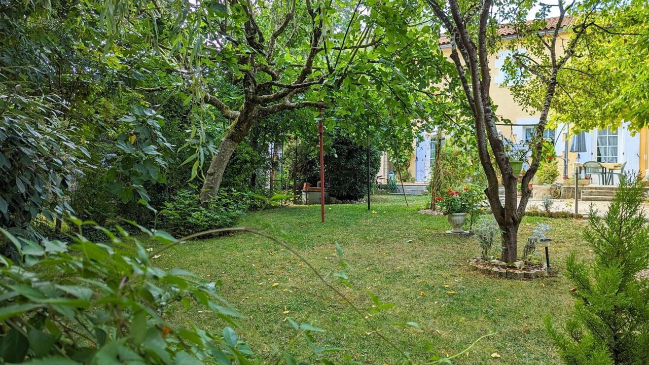 Photo of Outdoor in Saint-Genis-d'Hiersac