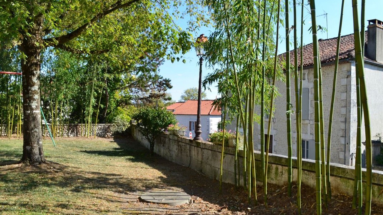 Photo of Outdoor in Salles-Lavalette