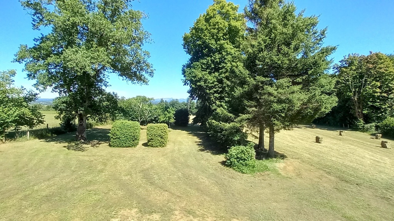 Photo of Outdoor in Merlines