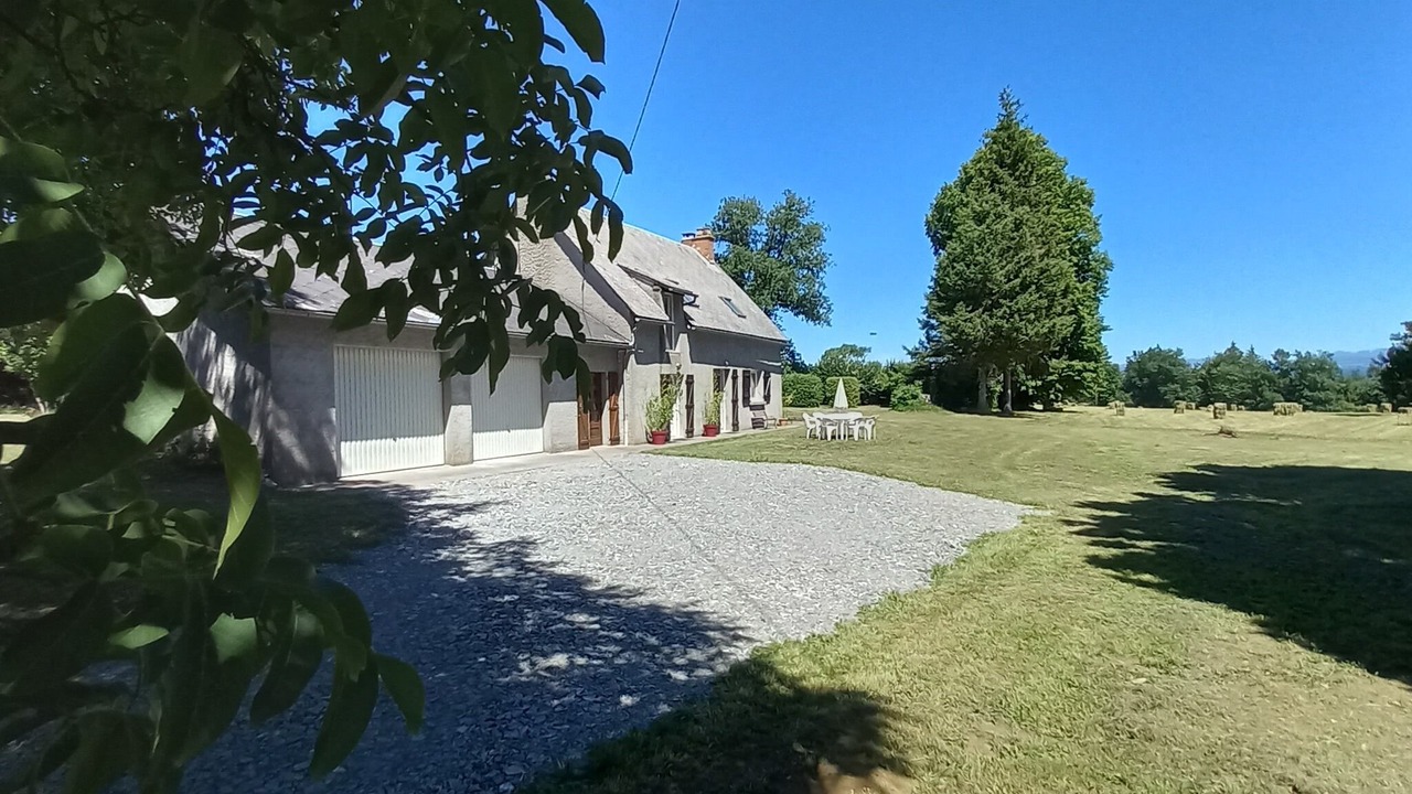 Photo of Outdoor in Merlines