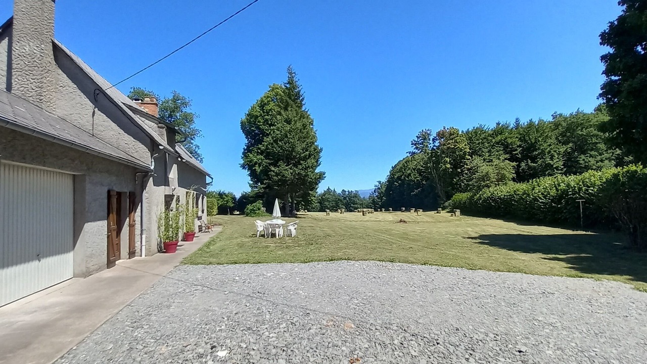 Photo of Outdoor in Merlines