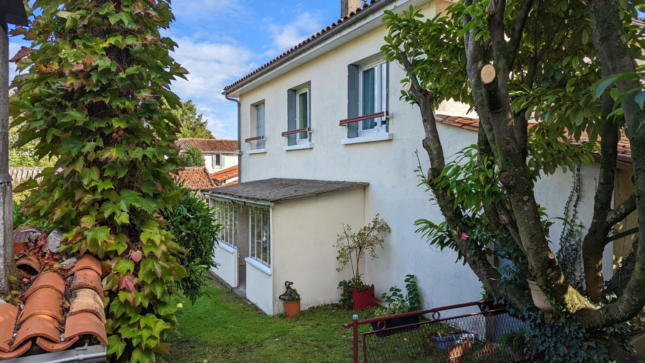 Photo of Outdoor in Barbezieux-Saint-Hilaire