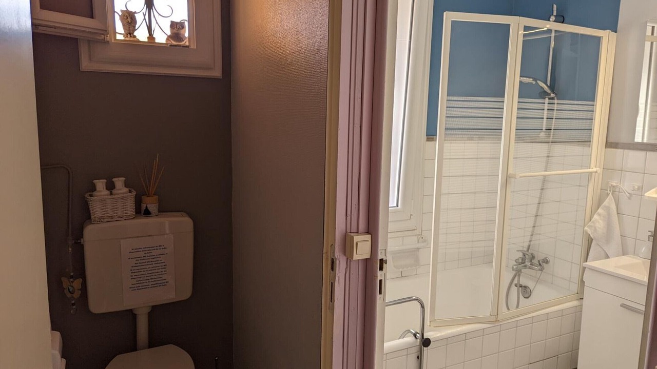 Photo of Bathroom in Barbezieux-Saint-Hilaire