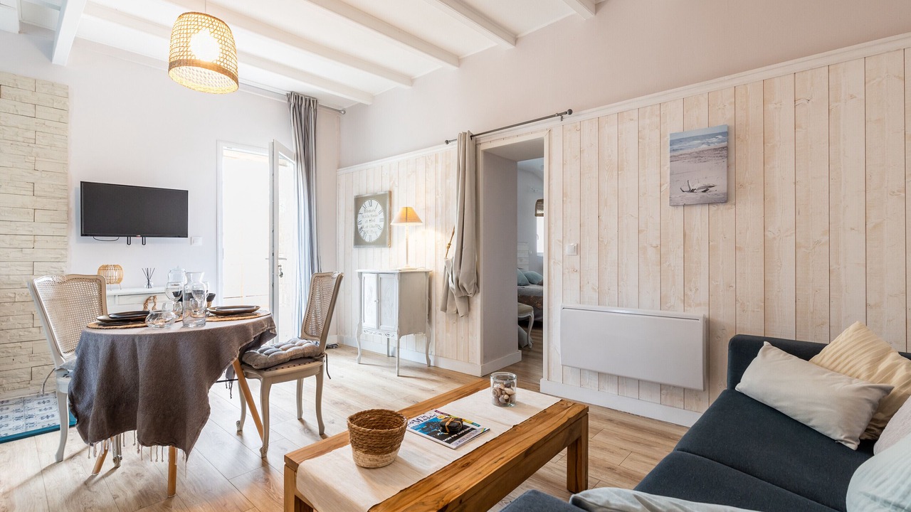 Photo of Livingroom in Vertheuil