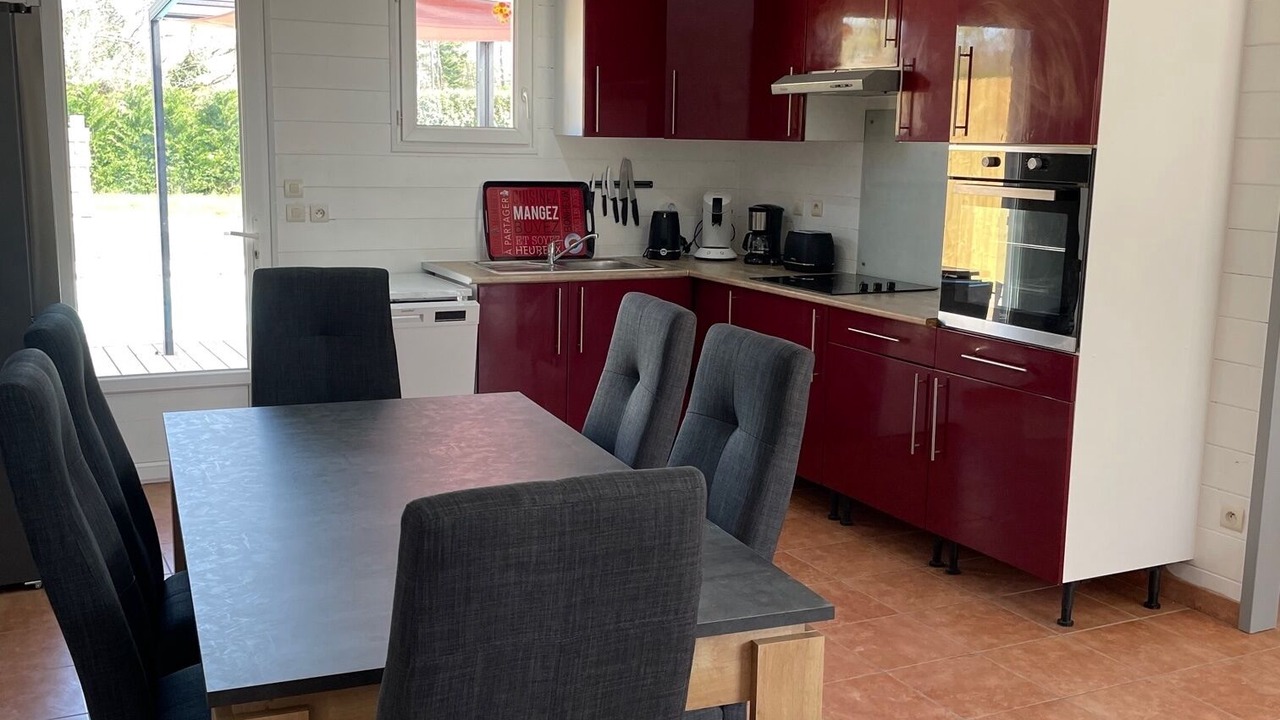 Photo of Kitchen in Grayan-Et-L'Hopital