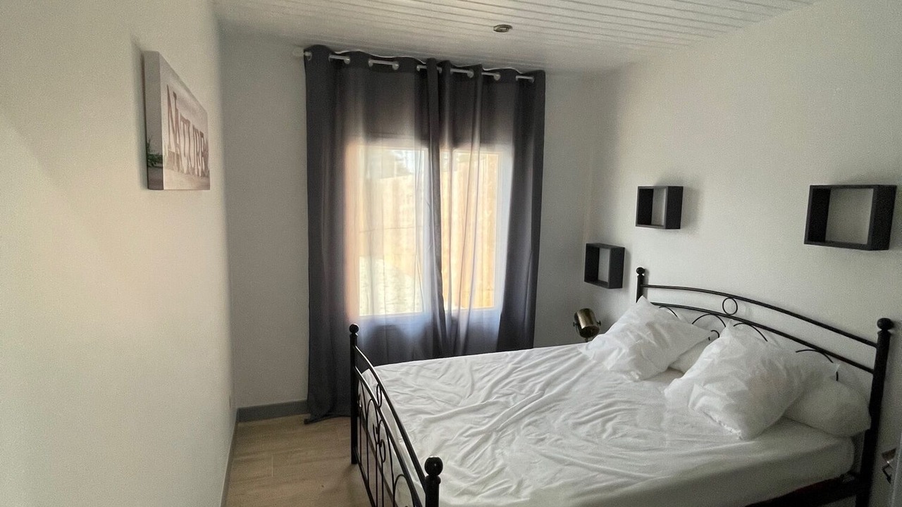 Photo of Bedroom in Grayan-Et-L'Hopital