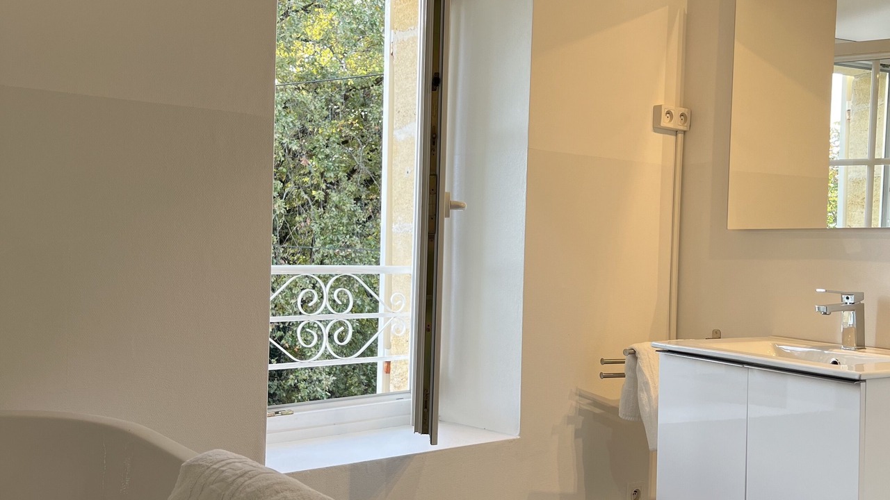 Photo of Bathroom in Beychac-et-Caillau