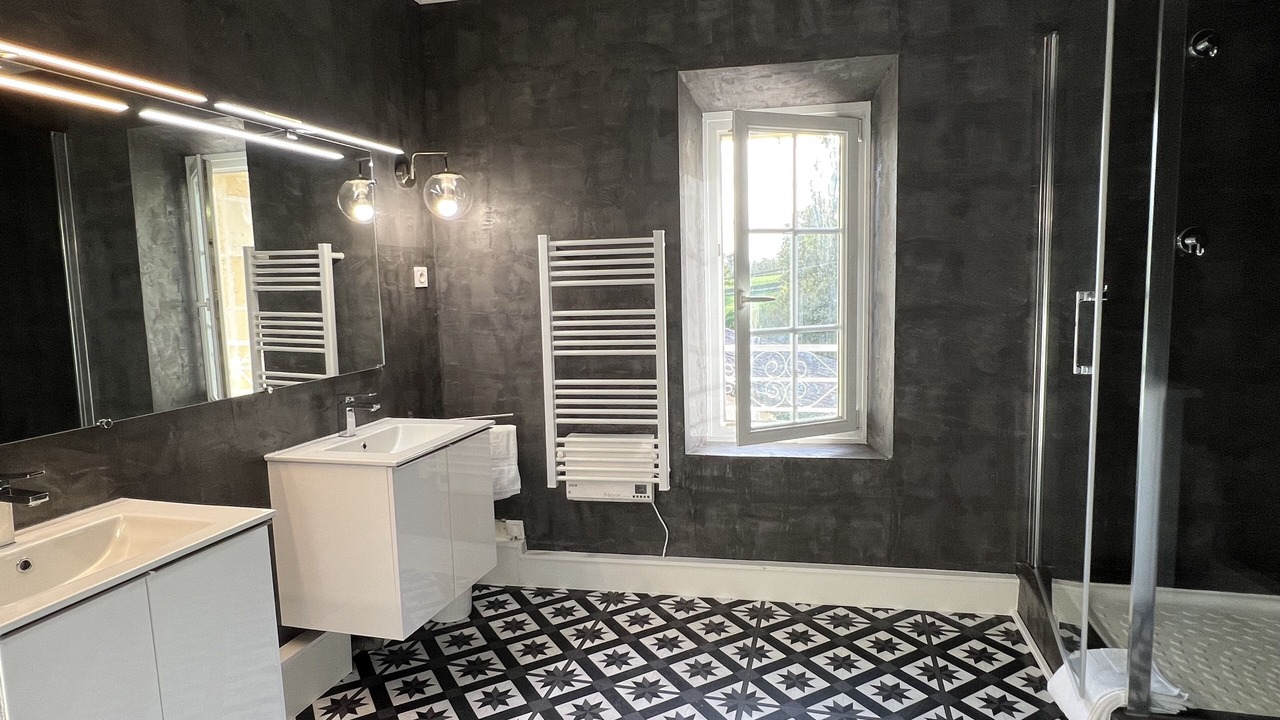 Photo of Bathroom in Beychac-et-Caillau