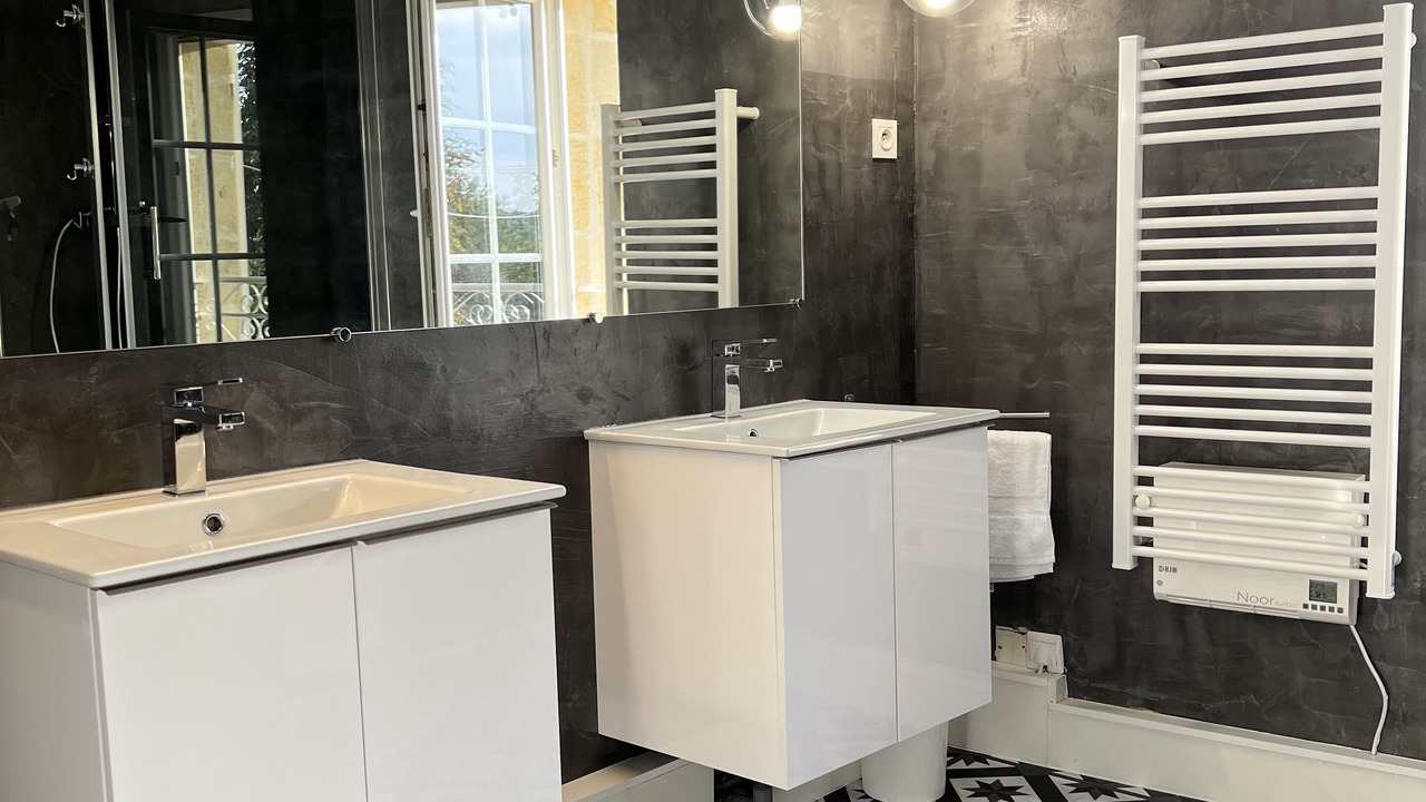 Photo of Bathroom in Beychac-et-Caillau