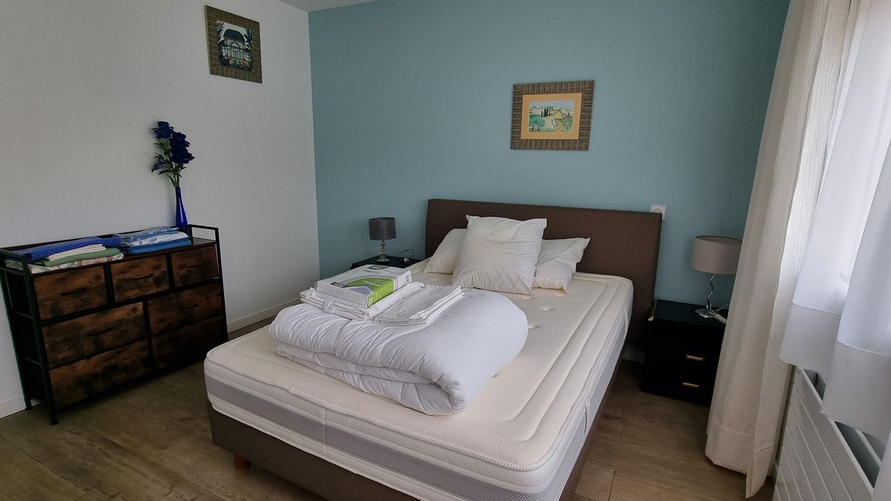 Photo of Bedroom in Saint-Genis-de-Saintonge