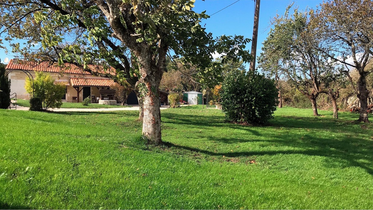 Photo of Outdoor in Boisne-la-Tude